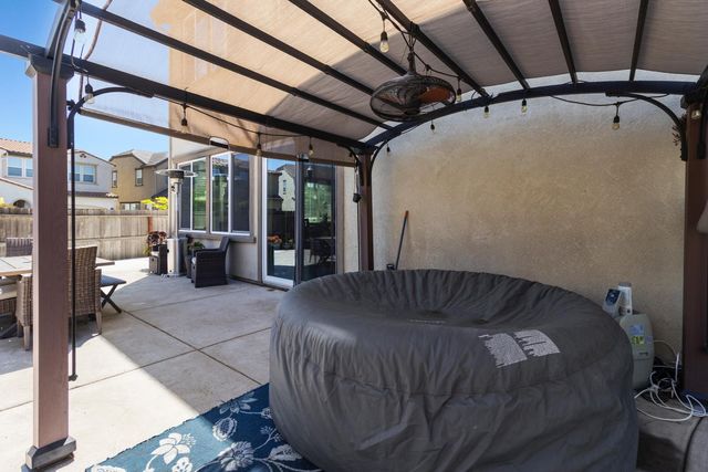 140 Lily Bay Cir, Sacramento, CA 95834