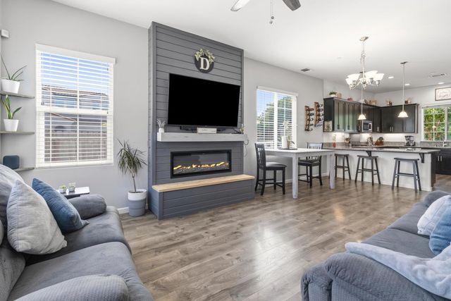 140 Lily Bay Cir, Sacramento, CA 95834