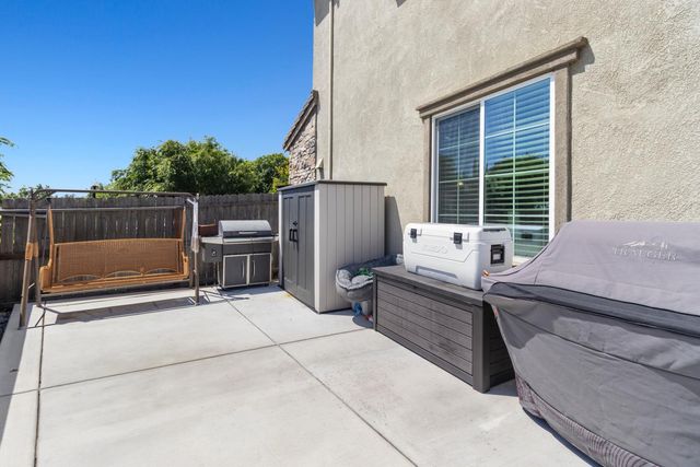 140 Lily Bay Cir, Sacramento, CA 95834