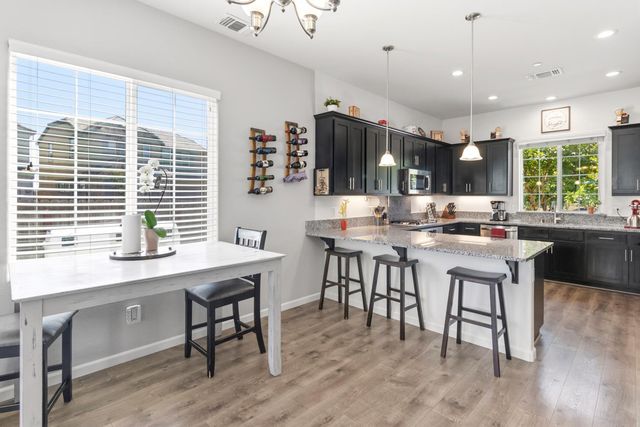 140 Lily Bay Cir, Sacramento, CA 95834