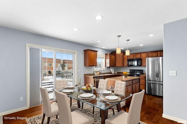 2515 W SESAME Street, Dunlap, IL 61525