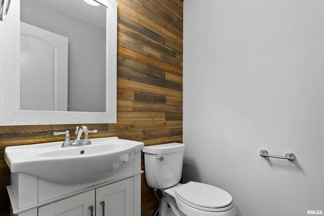 2515 W SESAME Street, Dunlap, IL 61525