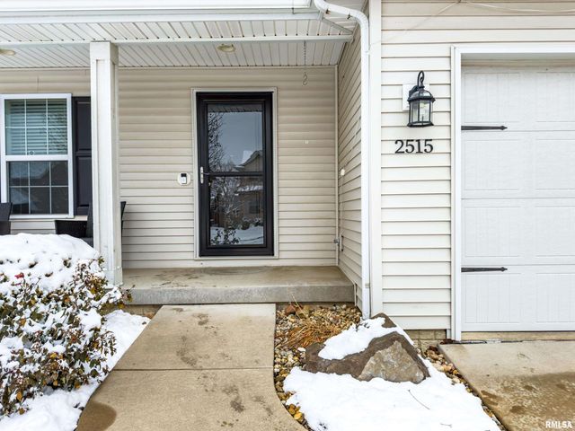 2515 W SESAME Street, Dunlap, IL 61525