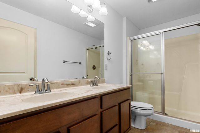 2515 W SESAME Street, Dunlap, IL 61525