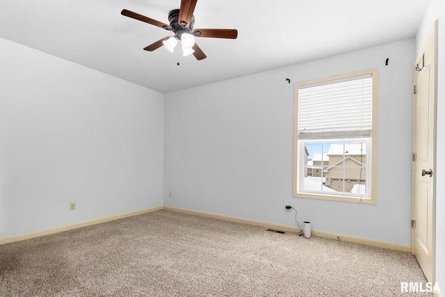 2515 W SESAME Street, Dunlap, IL 61525