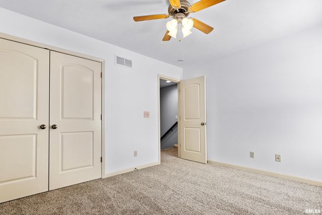 2515 W SESAME Street, Dunlap, IL 61525