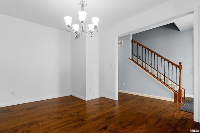 2515 W SESAME Street, Dunlap, IL 61525