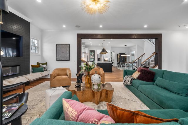 2254 Walnut Way, Lewis Center, OH 43035