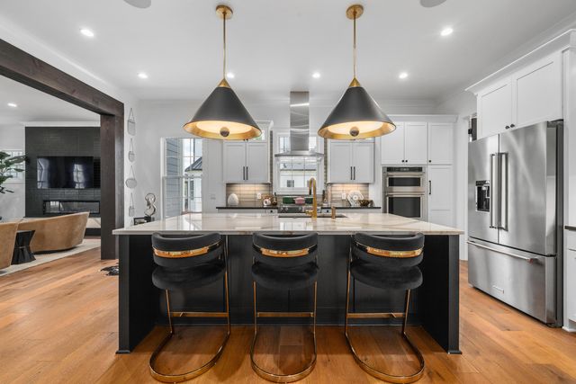 2254 Walnut Way, Lewis Center, OH 43035