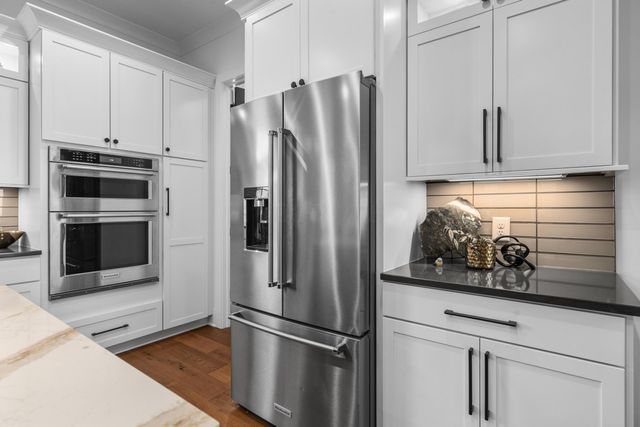 2254 Walnut Way, Lewis Center, OH 43035