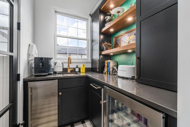 2254 Walnut Way, Lewis Center, OH 43035