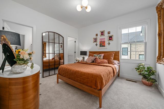 2254 Walnut Way, Lewis Center, OH 43035