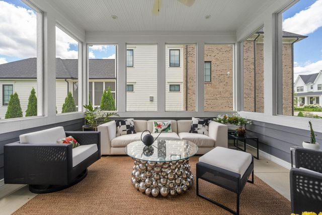 2254 Walnut Way, Lewis Center, OH 43035