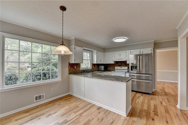 2451 Meadowglen Trail, Snellville, GA 30078