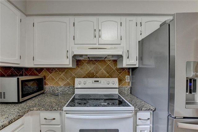 2451 Meadowglen Trail, Snellville, GA 30078