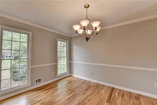 2451 Meadowglen Trail, Snellville, GA 30078