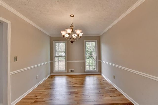 2451 Meadowglen Trail, Snellville, GA 30078