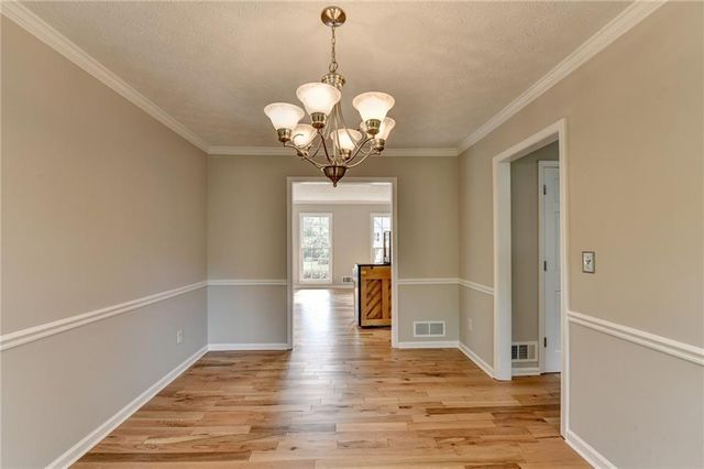 2451 Meadowglen Trail, Snellville, GA 30078