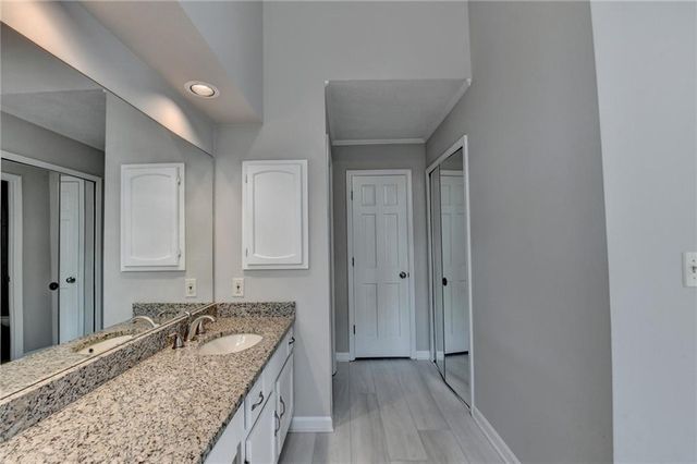 2451 Meadowglen Trail, Snellville, GA 30078