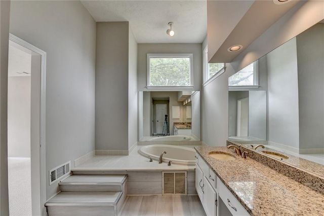 2451 Meadowglen Trail, Snellville, GA 30078