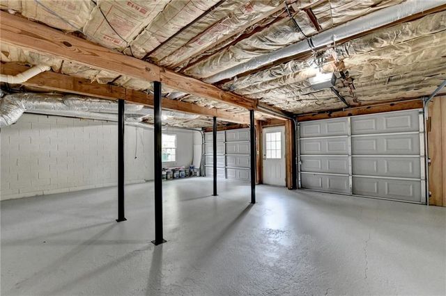 2451 Meadowglen Trail, Snellville, GA 30078