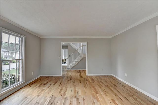 2451 Meadowglen Trail, Snellville, GA 30078