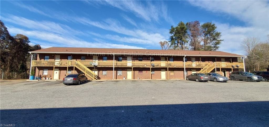 3011 Broadbay Drive, Winston-salem, NC 27107