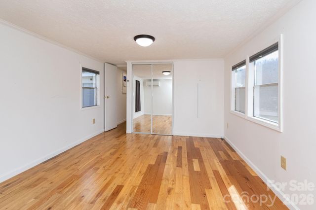 20 Ox Creek Road, Weaverville, NC 28787