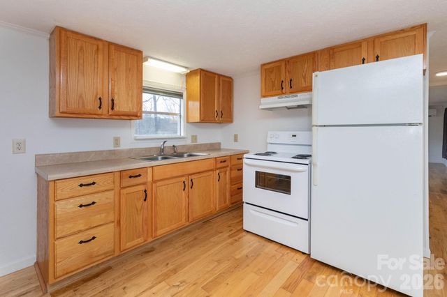 20 Ox Creek Road, Weaverville, NC 28787