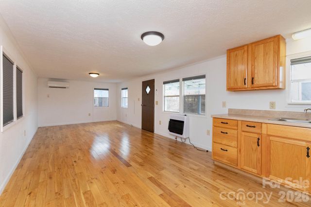 20 Ox Creek Road, Weaverville, NC 28787