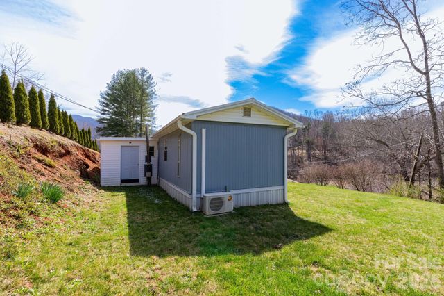 20 Ox Creek Road, Weaverville, NC 28787