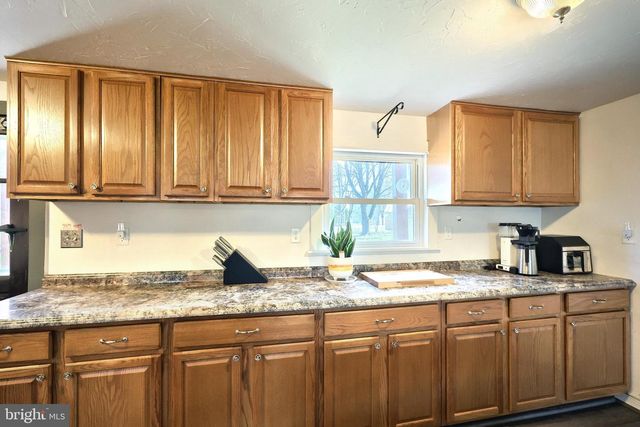 776 CHURCH RD, York, PA 17404