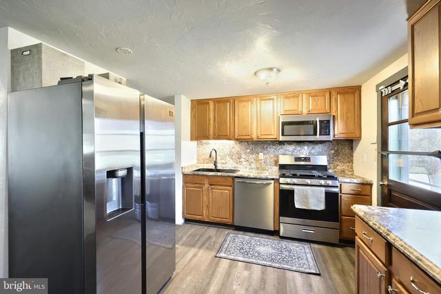 776 CHURCH RD, York, PA 17404