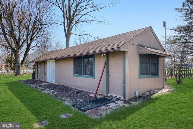 776 CHURCH RD, York, PA 17404