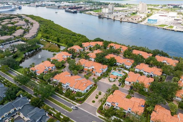 1122 SHIPWATCH CIRCLE, Tampa, FL 33602