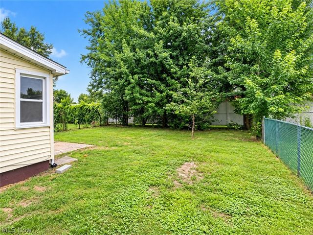 5605 Chagrin Drive, Mentor On The Lake, OH 44060