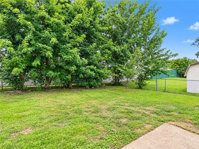 5605 Chagrin Drive, Mentor On The Lake, OH 44060