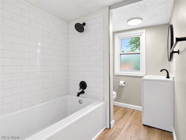 5605 Chagrin Drive, Mentor On The Lake, OH 44060