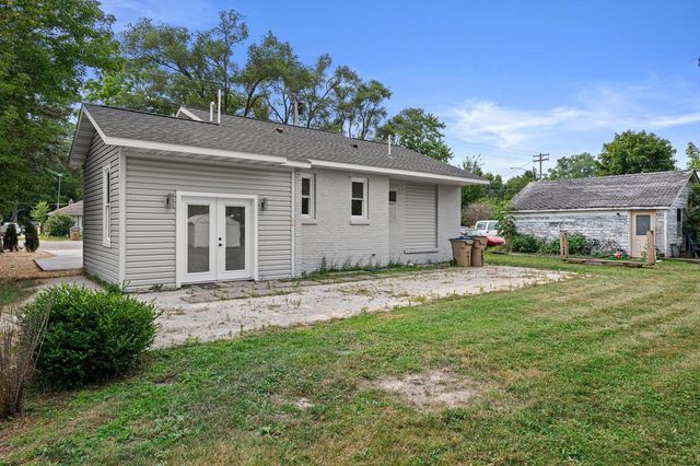 9013 26th AVENUE, Kenosha, WI 53143