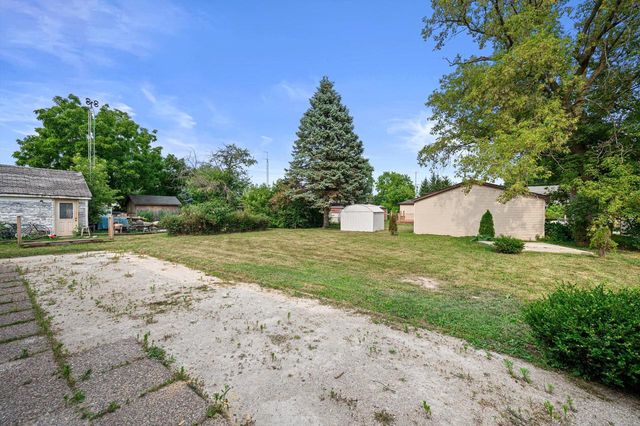 9013 26th AVENUE, Kenosha, WI 53143