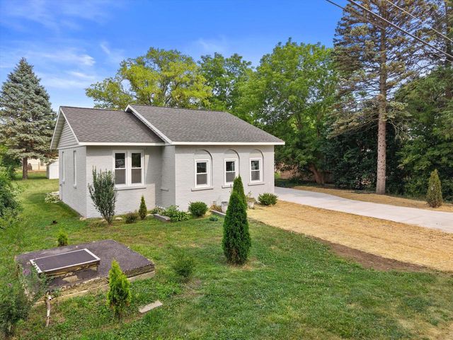 9013 26th AVENUE, Kenosha, WI 53143