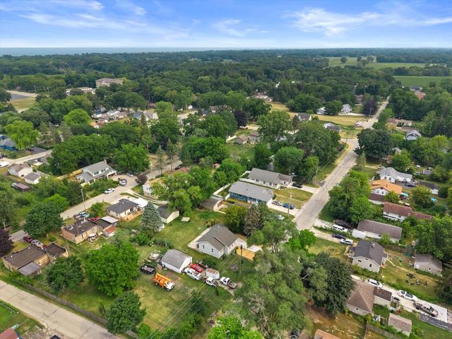 9013 26th AVENUE, Kenosha, WI 53143