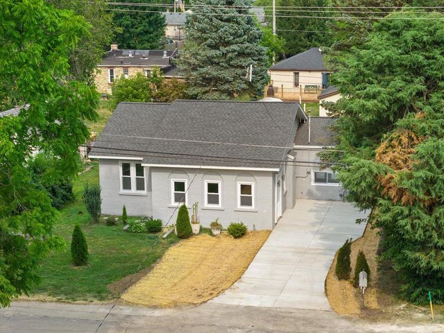 9013 26th AVENUE, Kenosha, WI 53143
