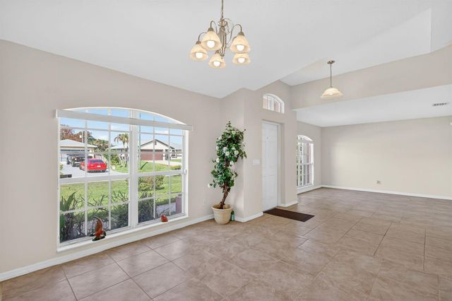 1885 SW Morelia Lane, Port St. Lucie, FL 34953