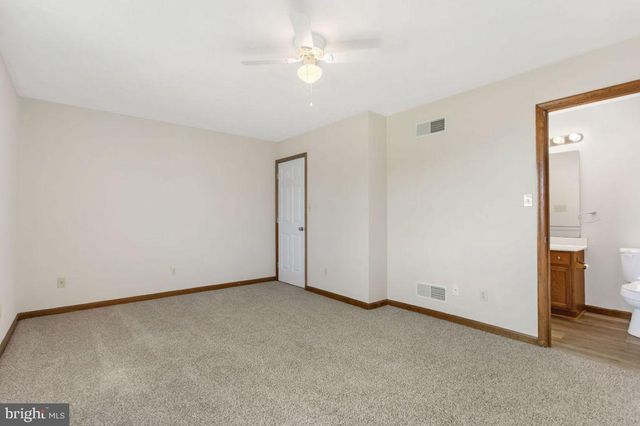 10 HOMESTEAD DR, Gettysburg, PA 17325