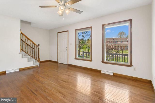 10 HOMESTEAD DR, Gettysburg, PA 17325