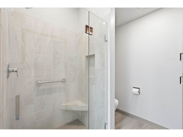 2513 OREGON CITY Blvd, West Linn, OR 97068