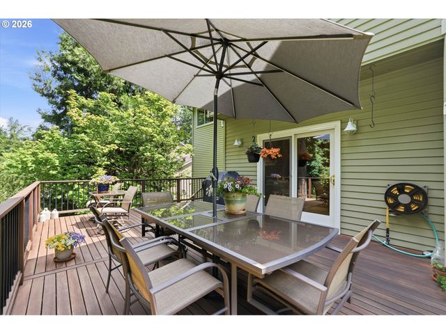 2513 OREGON CITY Blvd, West Linn, OR 97068