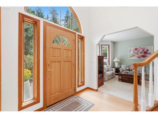 2513 OREGON CITY Blvd, West Linn, OR 97068