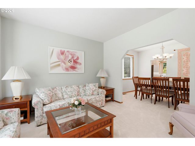 2513 OREGON CITY Blvd, West Linn, OR 97068